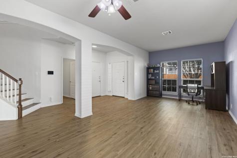 910 Thomas Ridge San Antonio TX 78251