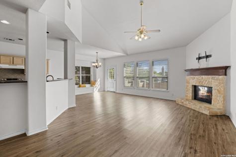910 Thomas Ridge San Antonio TX 78251