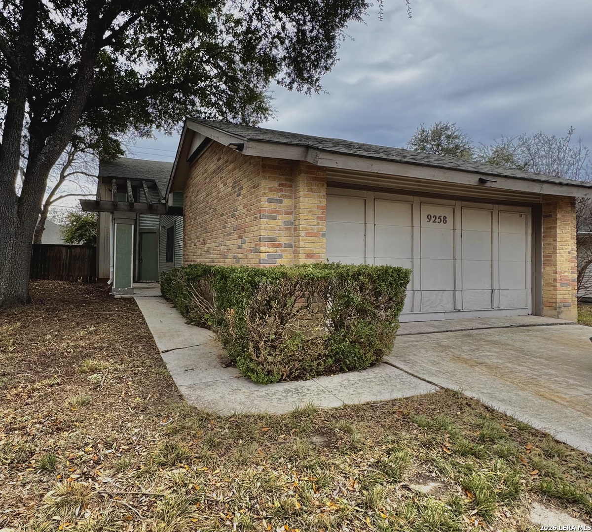 9258 Points Edge San Antonio TX 78250