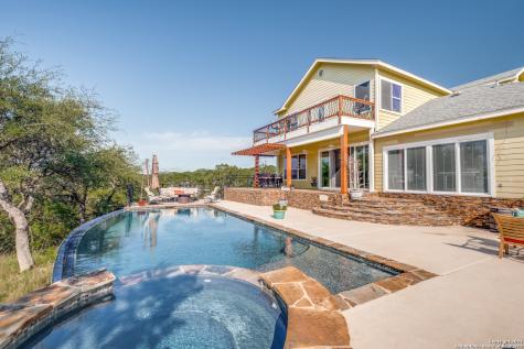 154 Hill Top Lane Lakehills TX 78063
