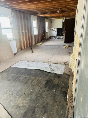 1119 Plum Floresville TX 78114