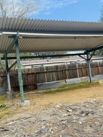 1119 Plum Floresville TX 78114