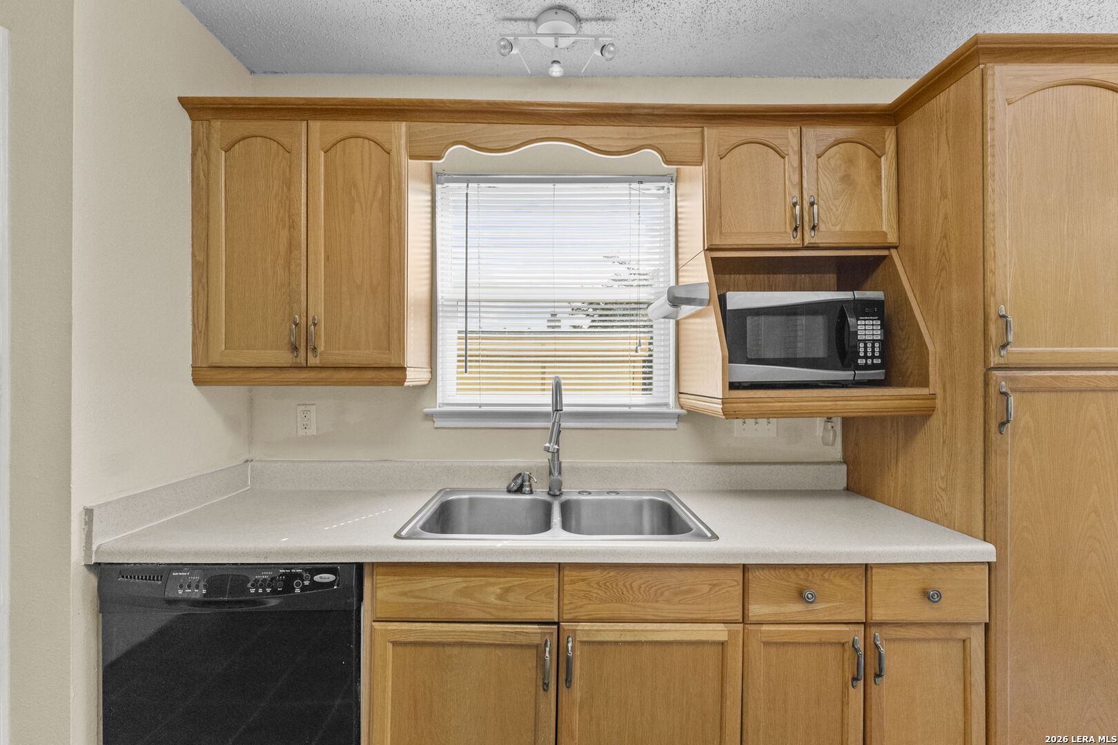 702 Garden Meadow Drive Universal City TX 78148