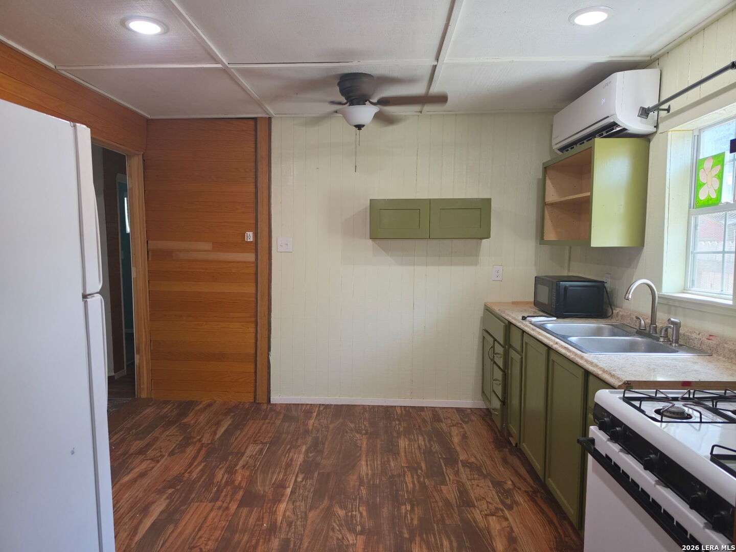 2214 Menchaca San Antonio TX 78207