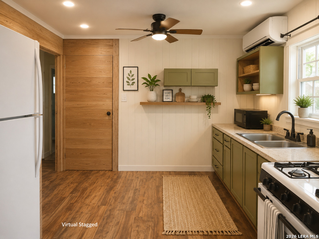 2214 Menchaca San Antonio TX 78207