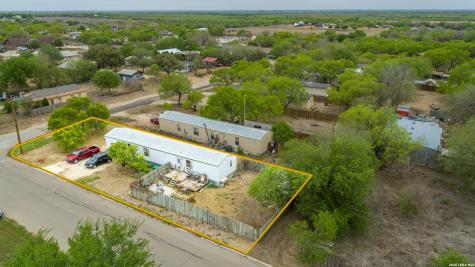 515 Elm Street Jourdanton TX 78026