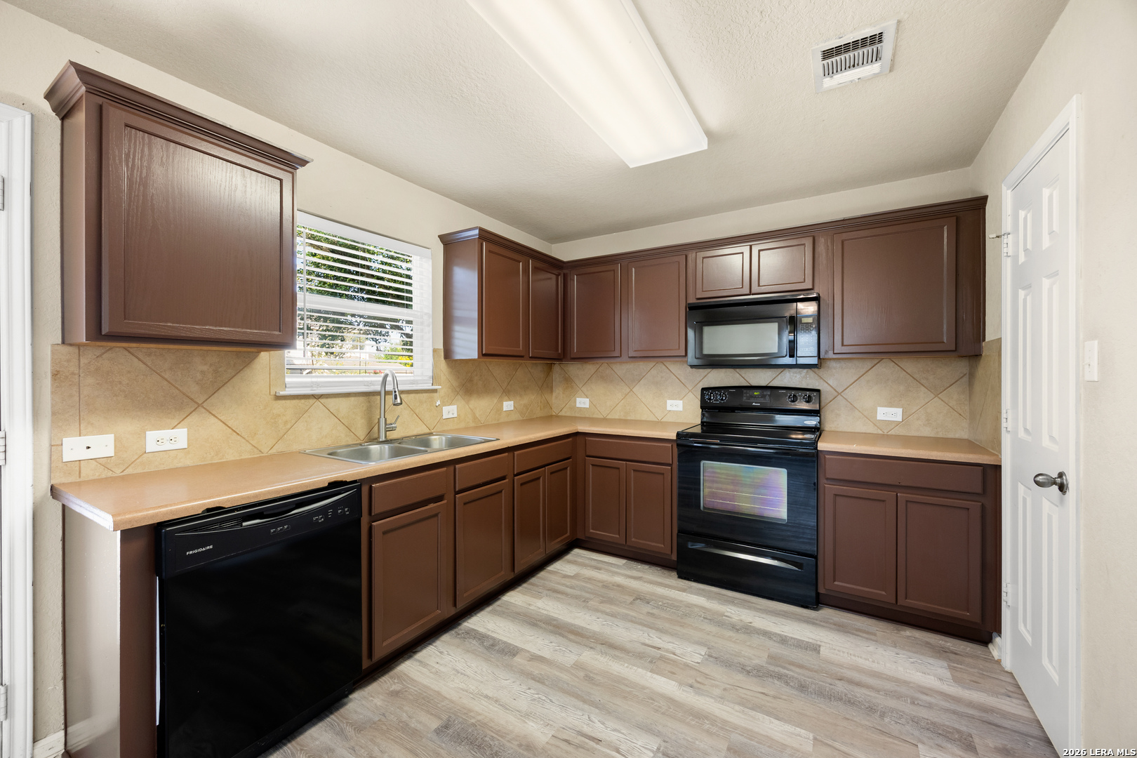 2116 Sinclair New Braunfels TX 78130