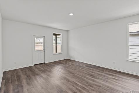 8232 Smithers Avenue San Antonio TX 78252
