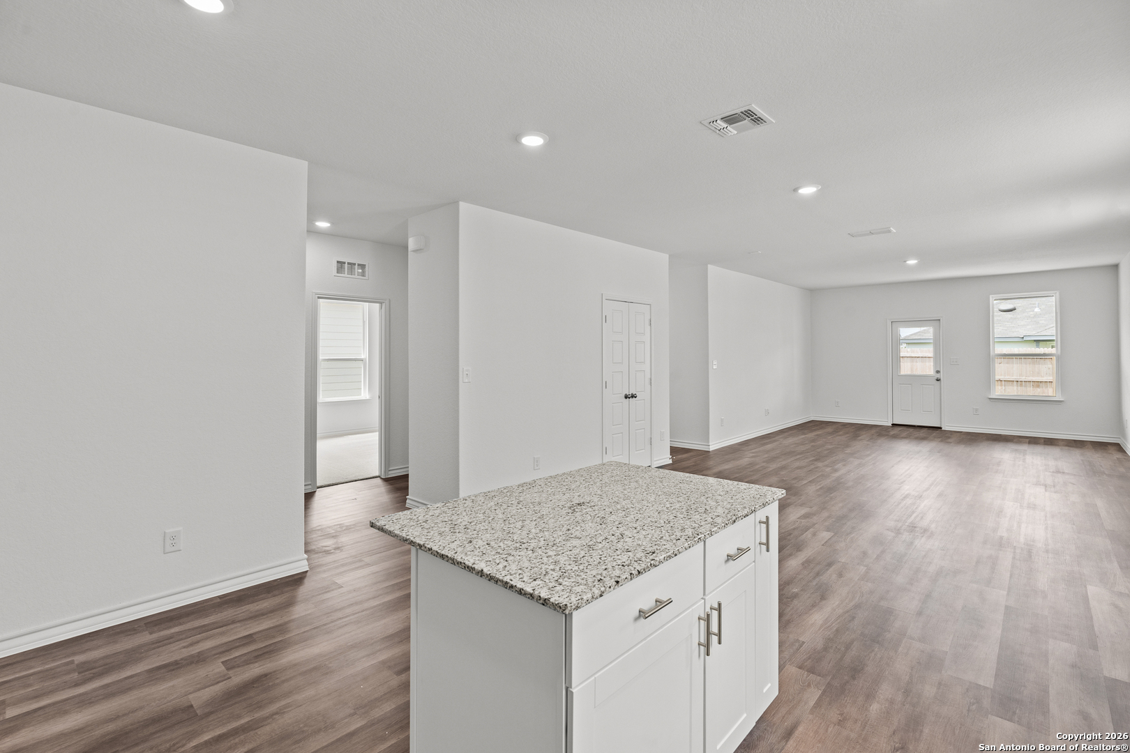 8232 Smithers Avenue San Antonio TX 78252