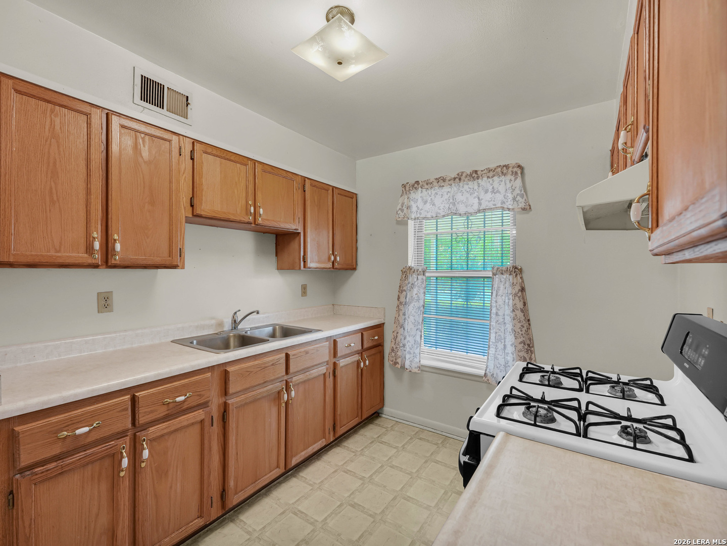 4246 Roark Drive San Antonio TX 78219