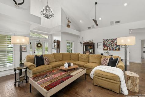22050 Hanging Oak San Antonio TX 78266