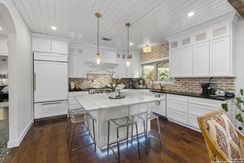 22050 Hanging Oak San Antonio TX 78266