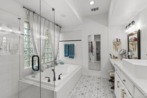 22050 Hanging Oak San Antonio TX 78266