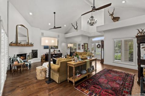 22050 Hanging Oak San Antonio TX 78266