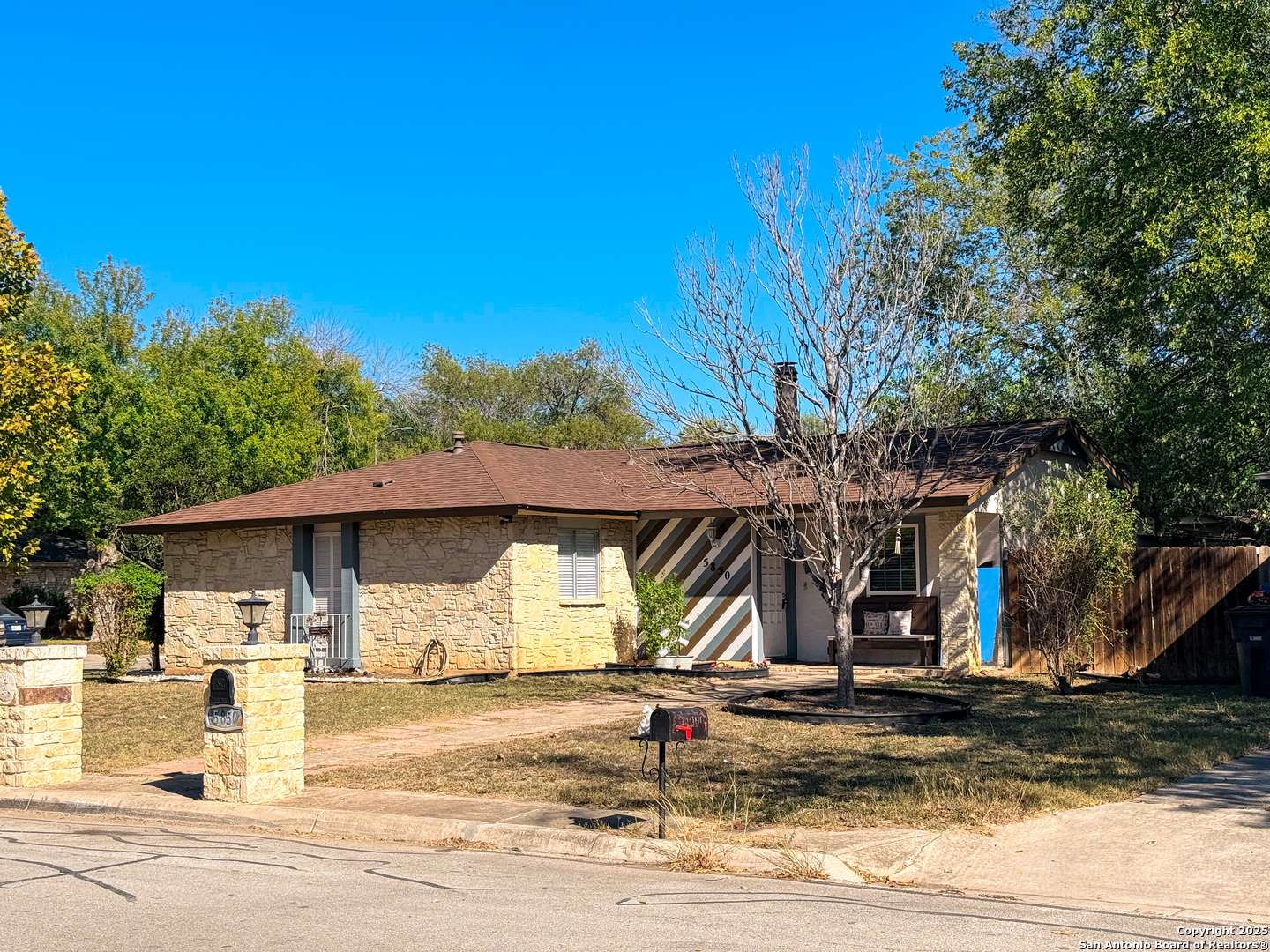 5850 Cliffmont San Antonio TX 78250