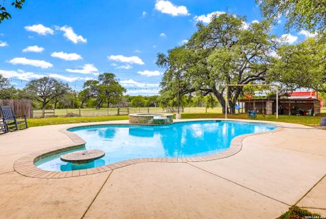 78 Marx Lane La Vernia TX 78121