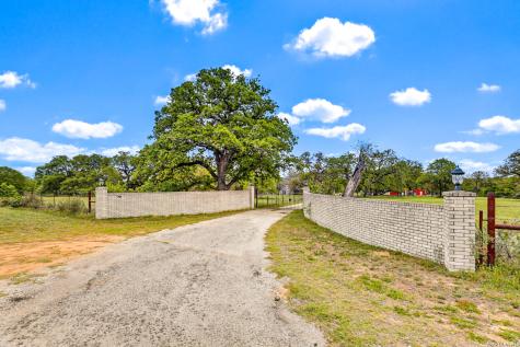 78 Marx Lane La Vernia TX 78121