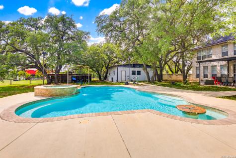 78 Marx Lane La Vernia TX 78121