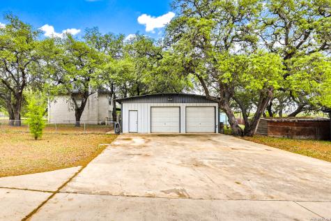78 Marx Lane La Vernia TX 78121