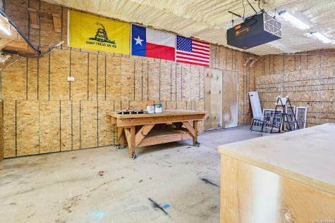 78 Marx Lane La Vernia TX 78121
