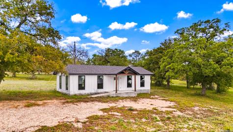 78 Marx Lane La Vernia TX 78121