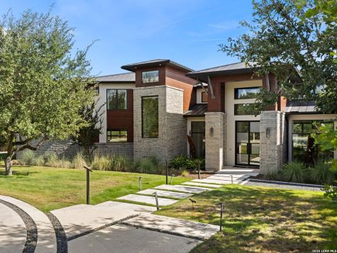 1028 Monteola Bulverde TX 78163