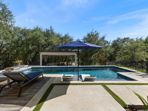 1028 Monteola Bulverde TX 78163