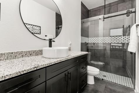 4230 Waterwood Pass Elmendorf TX 78112