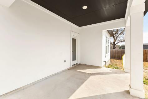 4230 Waterwood Pass Elmendorf TX 78112