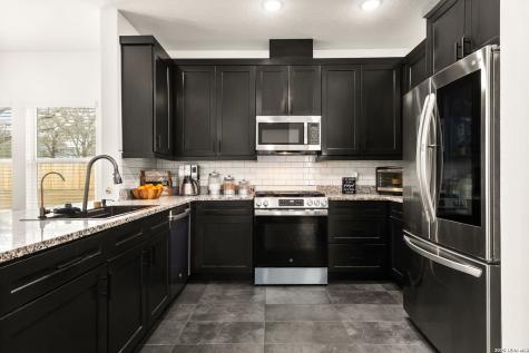 4230 Waterwood Pass Elmendorf TX 78112