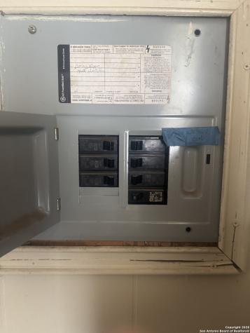 2424 Buena Vista San Antonio TX 78207