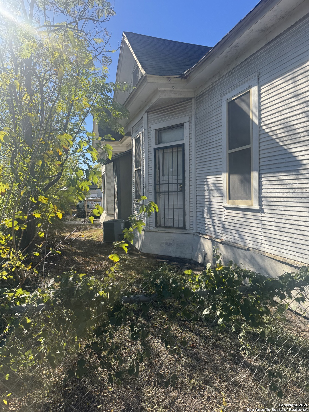 2424 Buena Vista San Antonio TX 78207