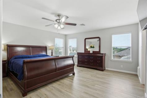 5930 Sapphire Cave San Antonio TX 78222