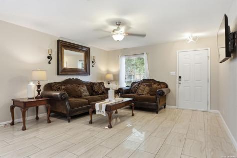 5930 Sapphire Cave San Antonio TX 78222