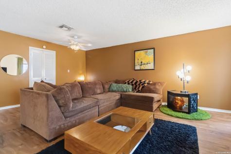 13719 Sunny Glen San Antonio TX 78217