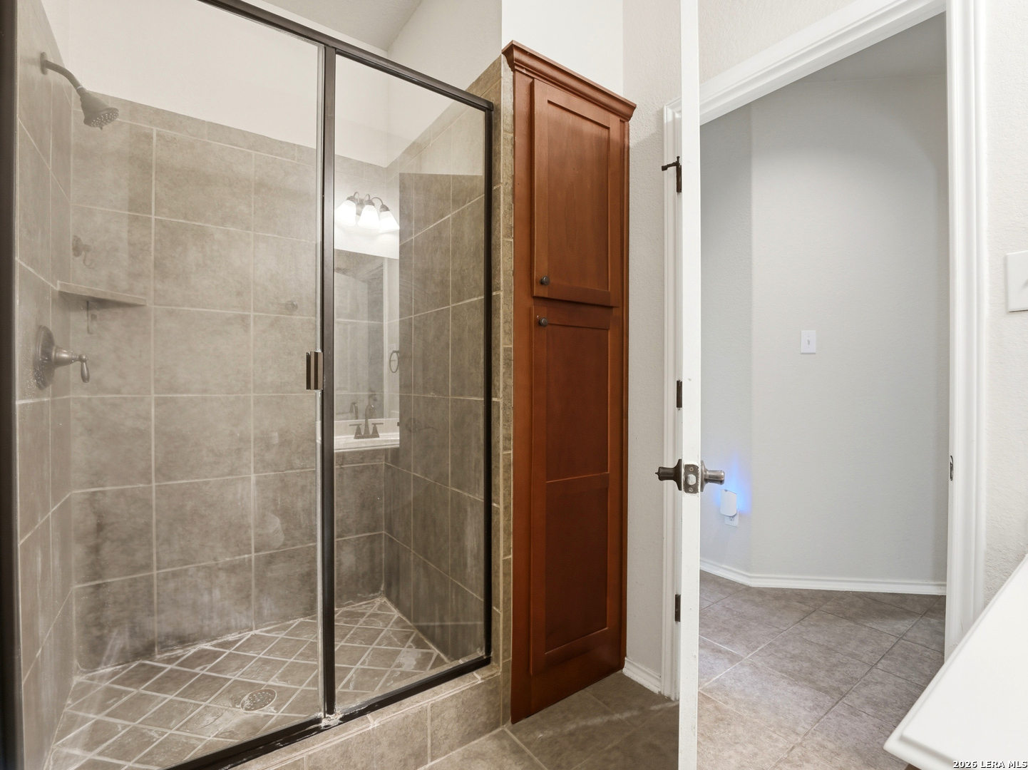 5542 Cross Pond San Antonio TX 78249