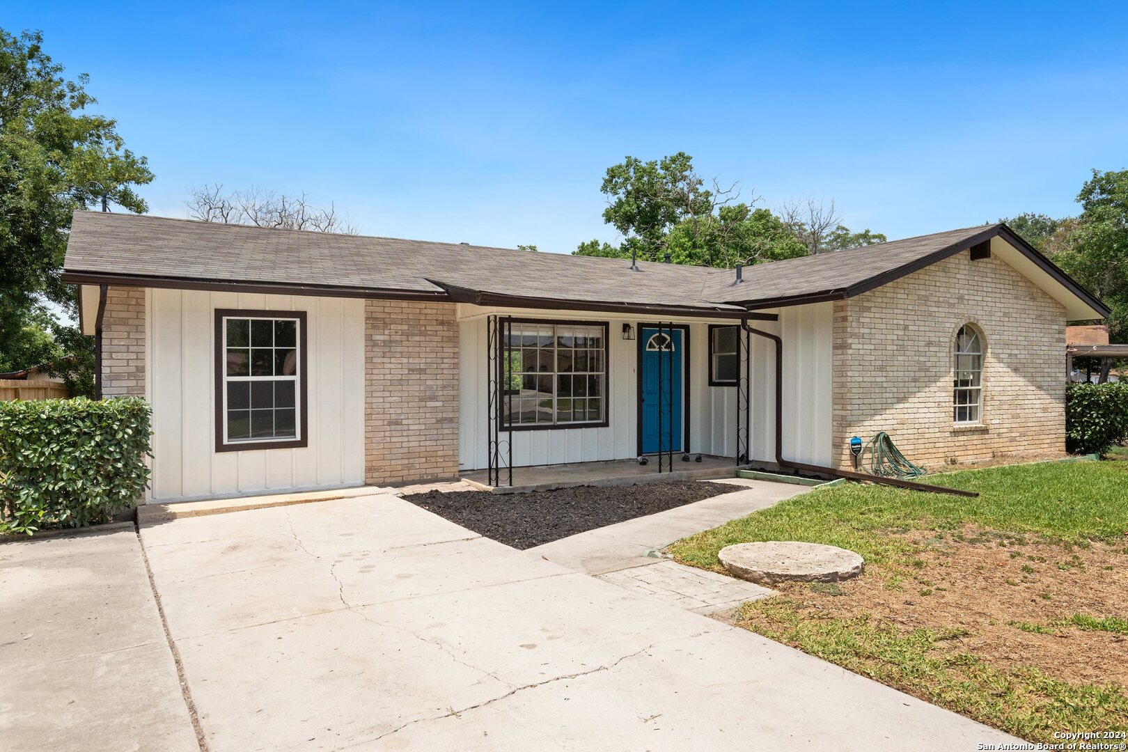 1739 Point West Street San Antonio TX 78224