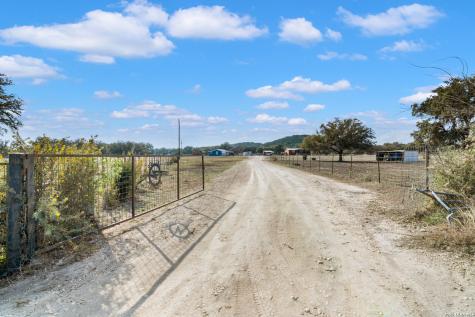 179 Pvt Road 3830 Utopia TX 78884