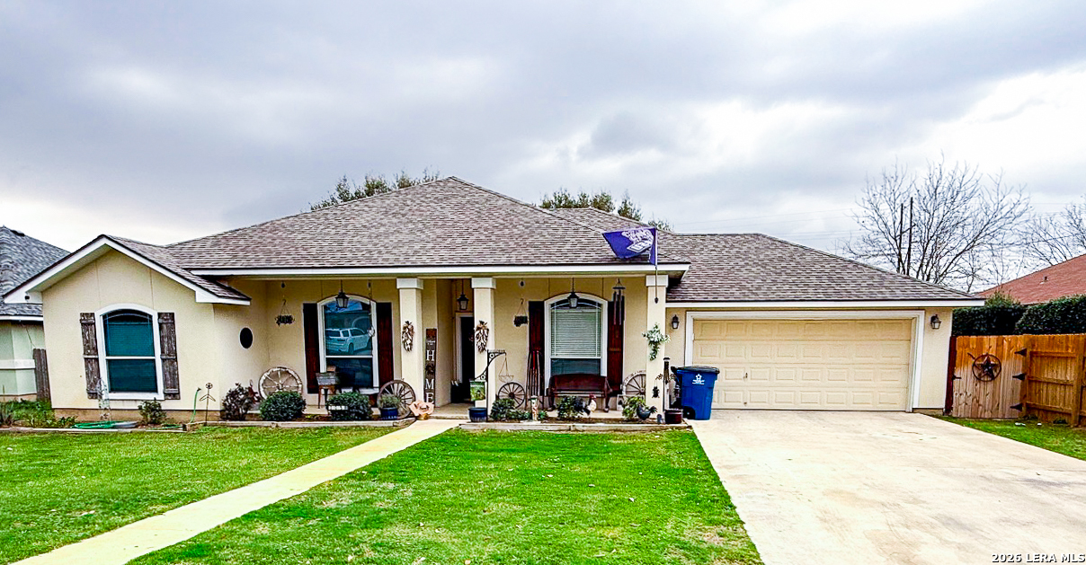 305 Yortown Pleasanton TX 78064