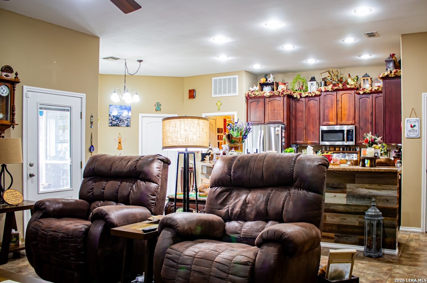 305 Yortown Pleasanton TX 78064