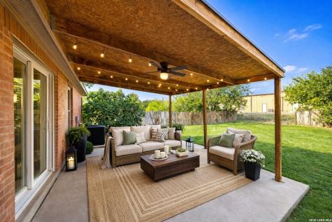 8154 Heights Valley Converse TX 78109