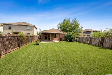 8154 Heights Valley Converse TX 78109