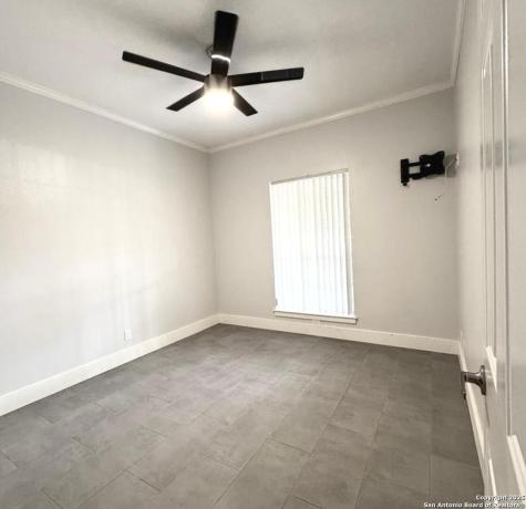 410 Shadowbluff San Antonio TX 78216