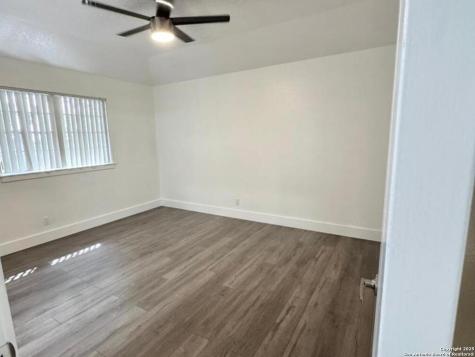 410 Shadowbluff San Antonio TX 78216