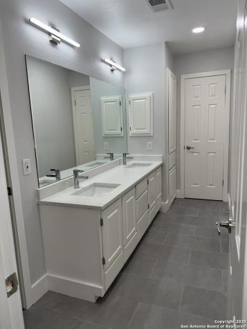 410 Shadowbluff San Antonio TX 78216
