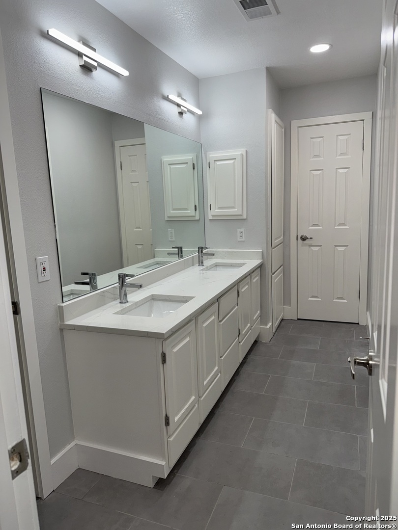 410 Shadowbluff San Antonio TX 78216