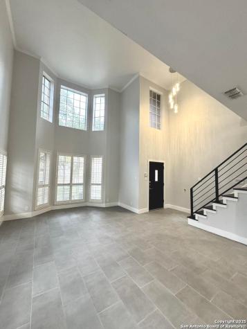 410 Shadowbluff San Antonio TX 78216