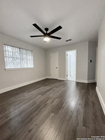 410 Shadowbluff San Antonio TX 78216