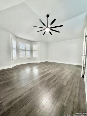 410 Shadowbluff San Antonio TX 78216