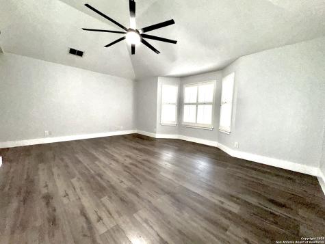 410 Shadowbluff San Antonio TX 78216